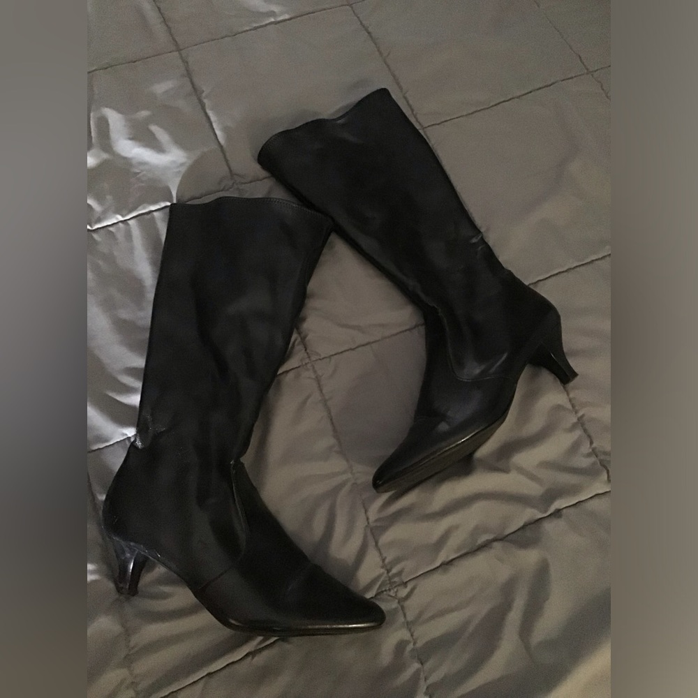 Well kept Impo Stretch knee high boots, faux leather, size 10